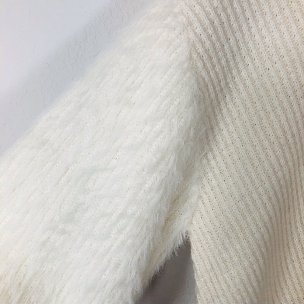 🔥Anthro Knitted & Knotted ivory soft eyelash sleeves sweater - Picture 9 of 12